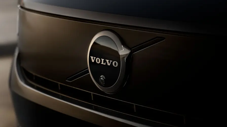 Volvo XC40 uppdaterad med nya skärmar och säkerhet