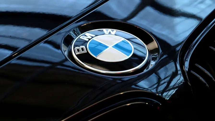 BMW testar flerstegs trådlös laddning för elfordon