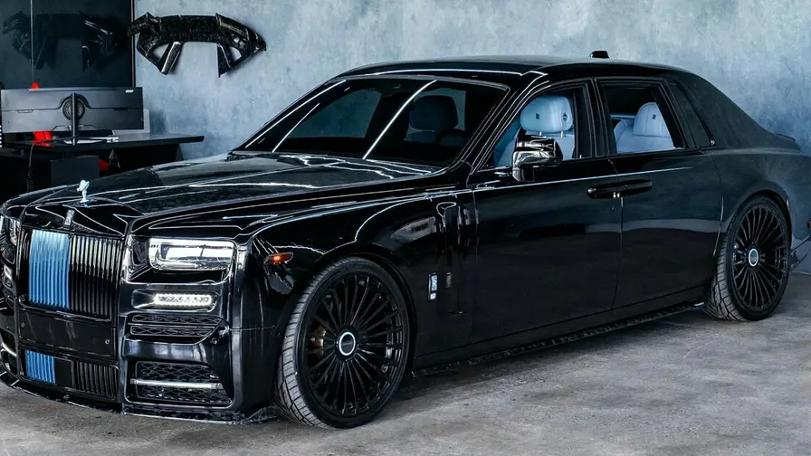 Mansorys Rolls-Royce Phantom med dämpade blå accenter