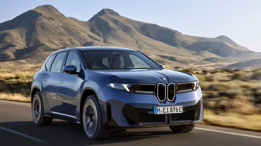 BMW iX3: 100 000 beställningar, fabriken dygnet runt