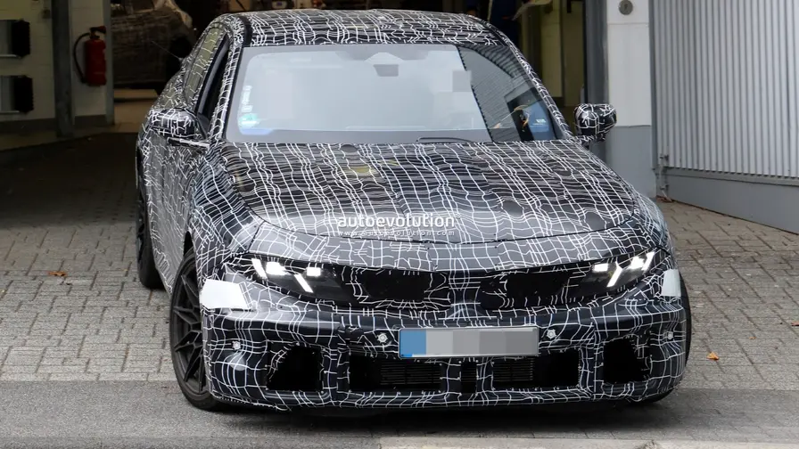 Spionbilder: BMW G84 M3 med Neue Klasse-inspirerat front