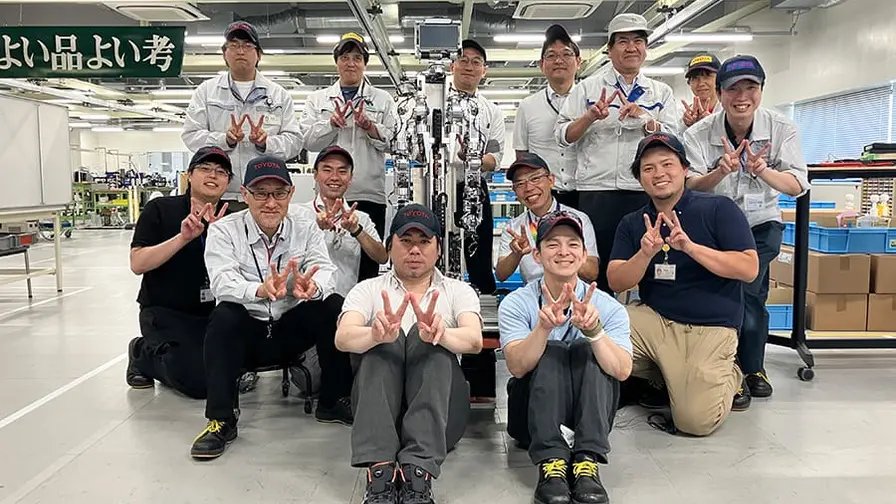 Toyota ska använda 400 000 robotar i sina fabriker