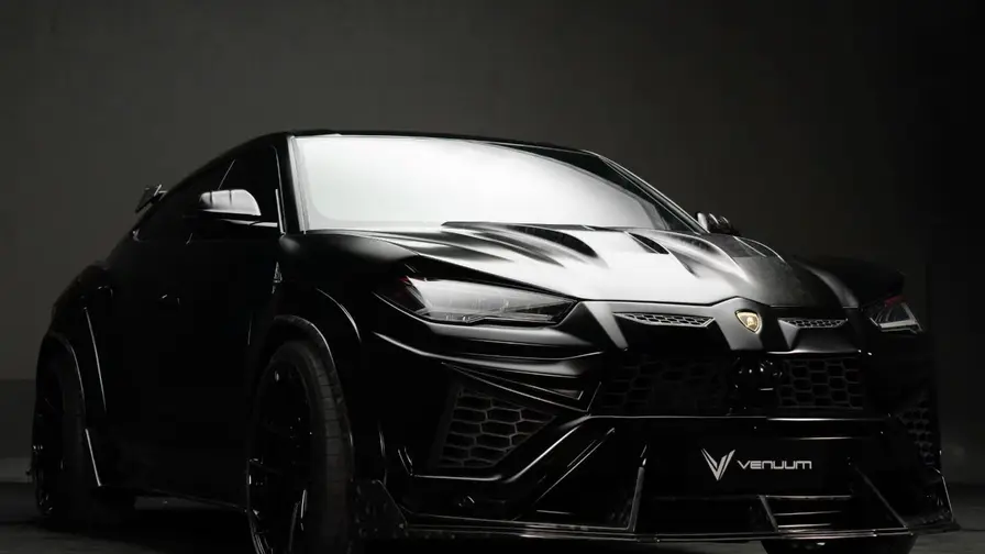 Venuums Furioso: Ombyggd Lamborghini Urus i satin svart