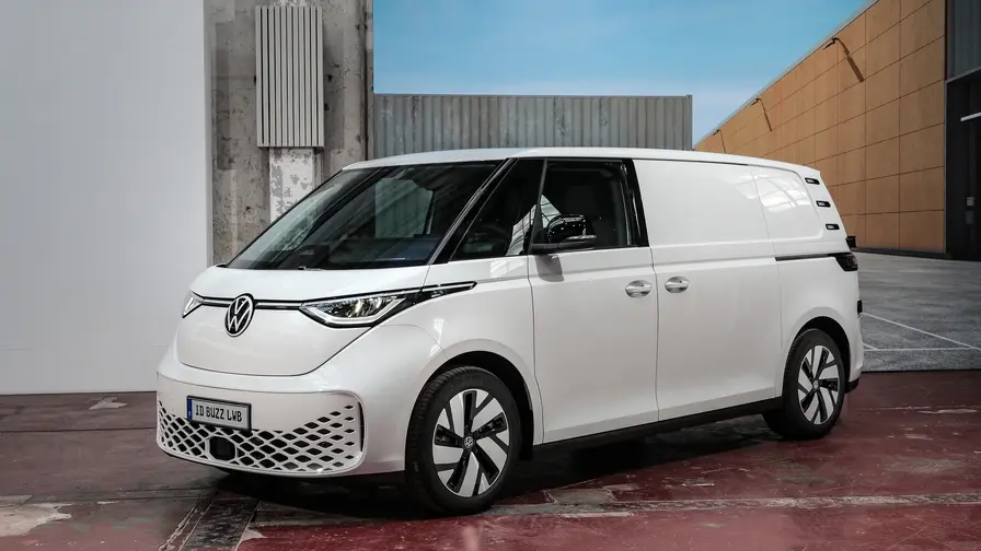 Förlängd Volkswagen ID. Buzz Cargo med 335 hk och 4Motion