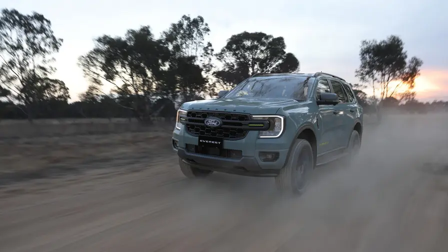 Ford Everest 2027 får Wolftrak och nya färger i Australien