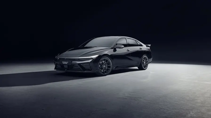 Hyundai i30 Sedan N Monochrome: mörk begränsad utgåva