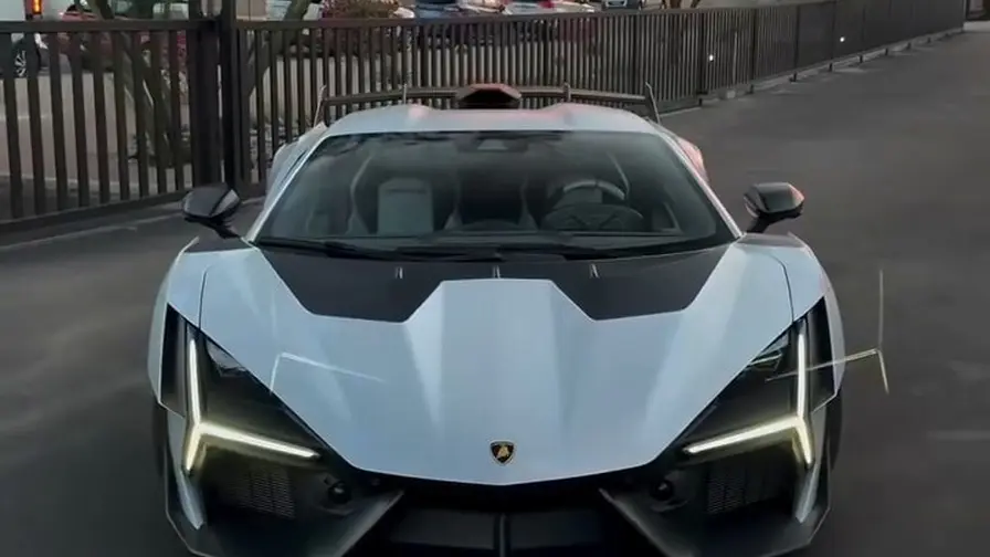 Vildaste Lamborghini Revuelto på planeten enligt Zacoe